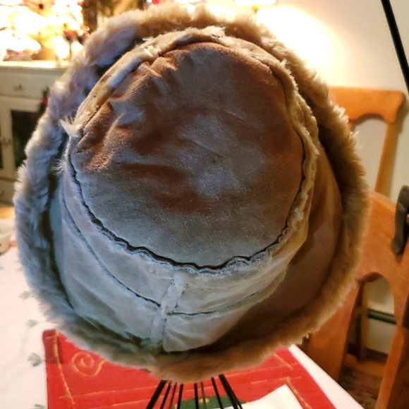 💥SOLD💥Wilson leather bucket hat - Picture 7 of 14